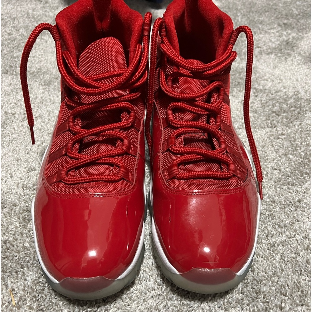 Jordan 11s Red Size 15
